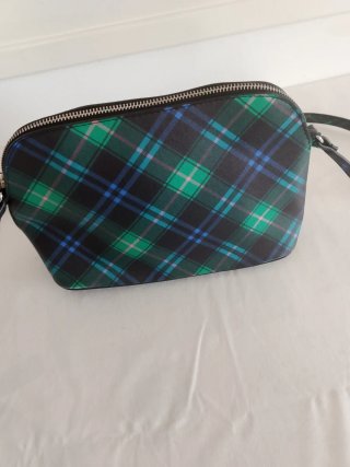 Bolso Bershka cuadros verde y azul
