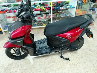 Yamaha RAYzr 125 scooter