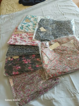 Camisa LEIGES floral negra multicolor