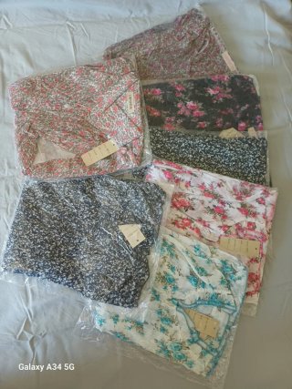 Camisa LEIGES floral negra multicolor