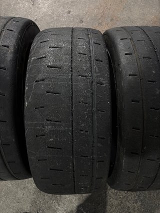 Neumáticos Pirelli Slicks 18