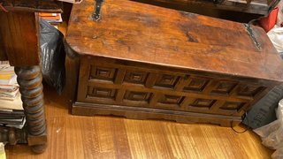 Baúl madera maciza estilo castellano