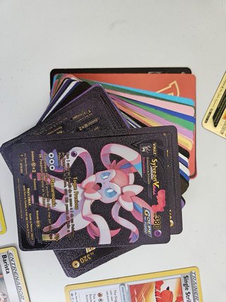 240 Cartas Pokémon Originales + Caja + Álbum