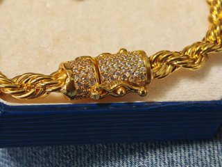 Pulsera y Pendientes Chapados en Oro 18k