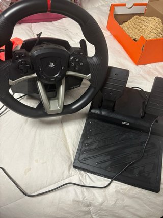 Volante y Pedales PS5 Thrustmaster