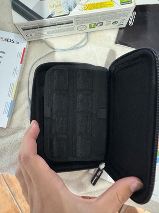 Nintendo 3DS XL impecable Negra + Juegos+Cargador