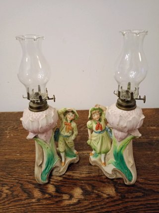 Antiguos quinqués modernistas