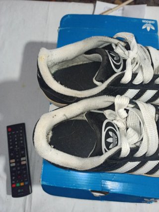 Zapatillas Adidas Campus Negras y Blancas