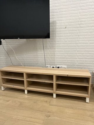 Mobile TV in legno chiaro