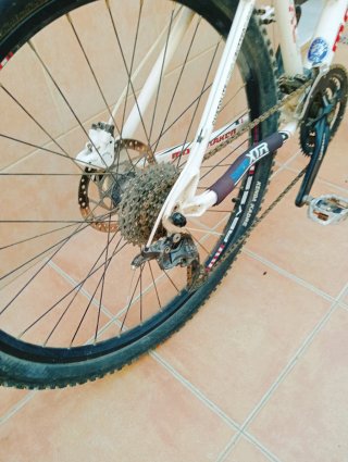 Bicicleta Mondraker Finalist Blanca