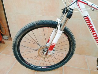 Bicicleta Mondraker Finalist Blanca