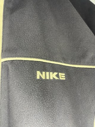 Chaqueta Nike Vintage Y2K Beige y Negra