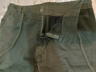 Pantalón cargo verde oscuro nuevo