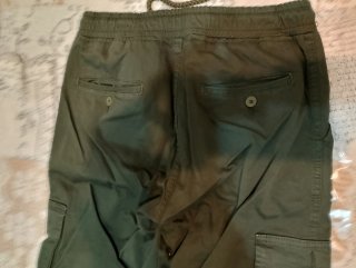 Pantalón cargo verde oscuro nuevo