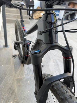 Bicicleta Montaña Doble Suspensión cuadro carbono