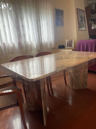 Mesa de mármol 1,60 largo 90 ancho 72 alto