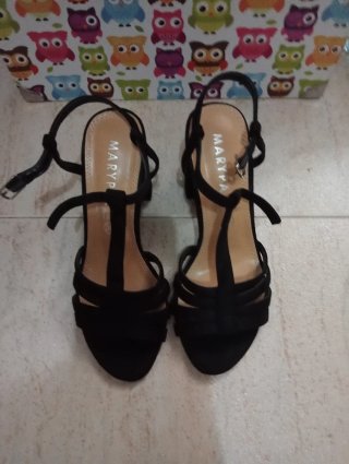 Zapatos negros de tacón Marypaz de tacón ancho