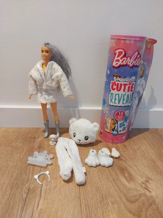 Lote 12 Muñecas Barbie + complementos