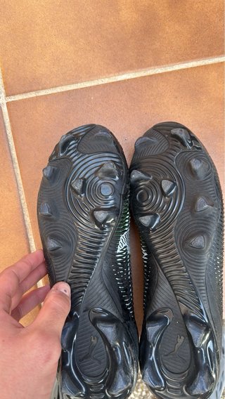Botas de fútbol Puma FTR Negras