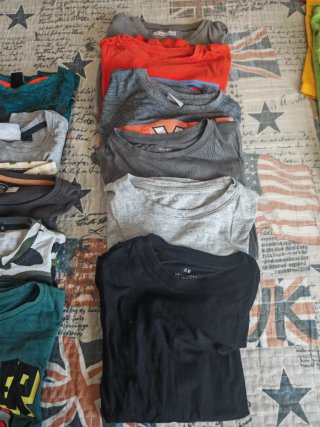 Lotto abbigliamento bambino 8-10 anni