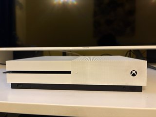 Xbox One S 1TB + 3 Controller + 7 Giochi PREZZO TR