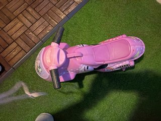 Moto correpasillos Minnie Mouse rosa