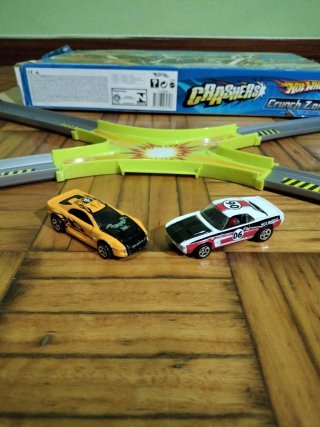 Pista Hot Wheels Crashers crunch zone