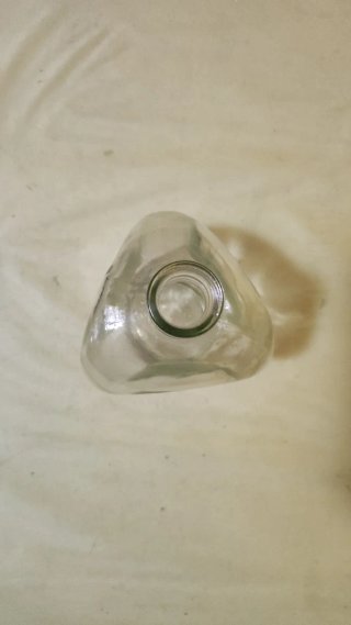 Bottiglia di whisky antica in vetro