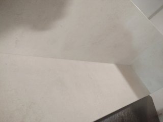 Estantería de pared beige madera