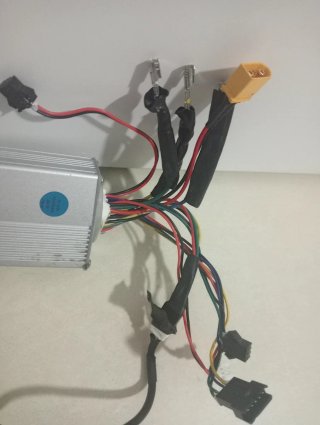 10€Centralita patinete eléctrico con cables