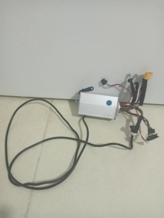 10€Centralita patinete eléctrico con cables