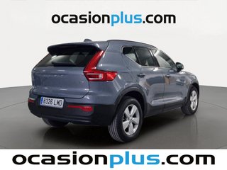 Volvo XC40 T2 Momentum Core 95 kW (129 CV)