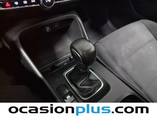 Volvo XC40 T2 Momentum Core 95 kW (129 CV)
