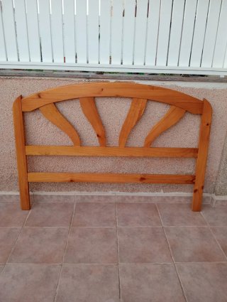 Cabecero y somier 140cm ,para recoger en Lo Pagan