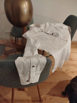 Camisa de vestir Makarthy blanca sin estrenar.