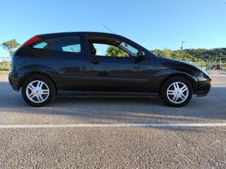 Ford Focus 2000