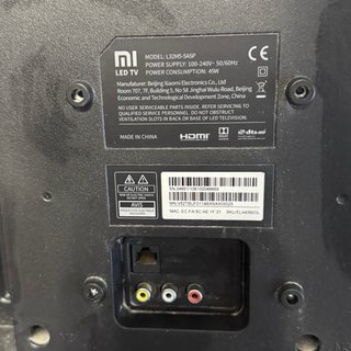 Televisor Plano  + Colgador y mando  adistancia