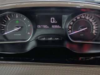 Peugeot 2008 BlueHDi 100 Style 73 kW (100 CV)