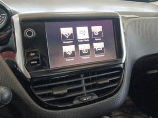 Peugeot 2008 BlueHDi 100 Style 73 kW (100 CV)