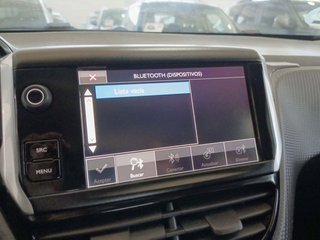 Peugeot 2008 BlueHDi 100 Style 73 kW (100 CV)