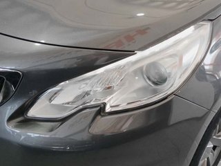 Peugeot 2008 BlueHDi 100 Style 73 kW (100 CV)