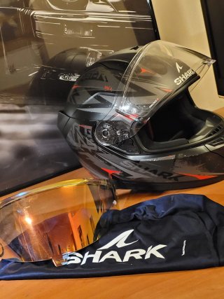 Casco Shark Skwal i3