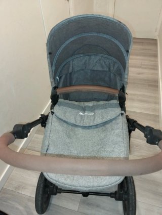 Seggiolino auto e ovetto bebé grigio