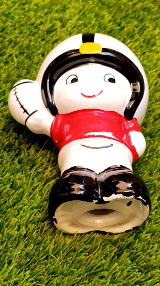 Muñeco Hucha Tatung Boy + Balón Wilson