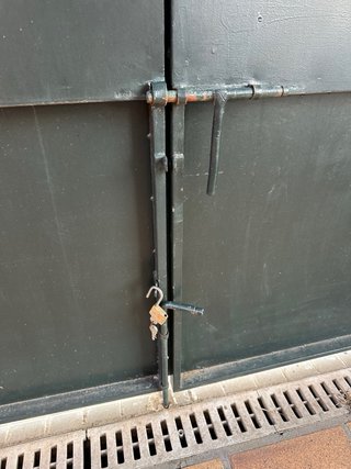 Cancelas de hierro de 2 hojas