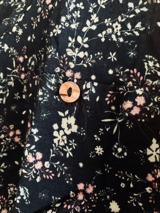 Blusa flores Pull and Bear Talla S