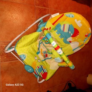 Hamaca y asiento vibrador para bebé