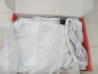 Teléfono fijo blanco