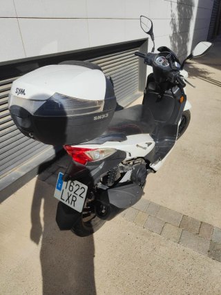 Moto Scooter 125cc Blanca