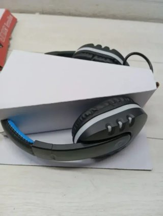 Auriculares gaming W IWOTTO